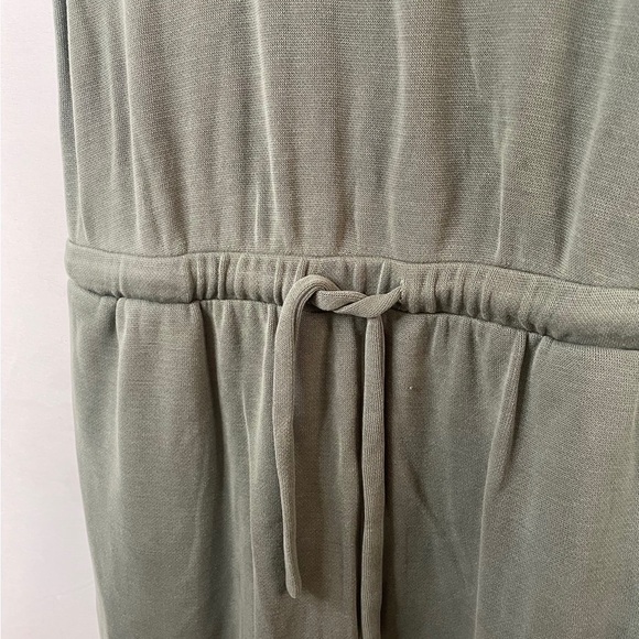 Soma Weekend dress. Pretty sage green with pockets and a tie waist. Very soft!! - Picture 5 of 5